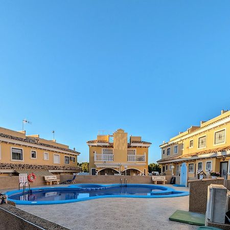2 Bedroom Algorfa Townhouse With Pool Castillo de Montemar Buitenkant foto