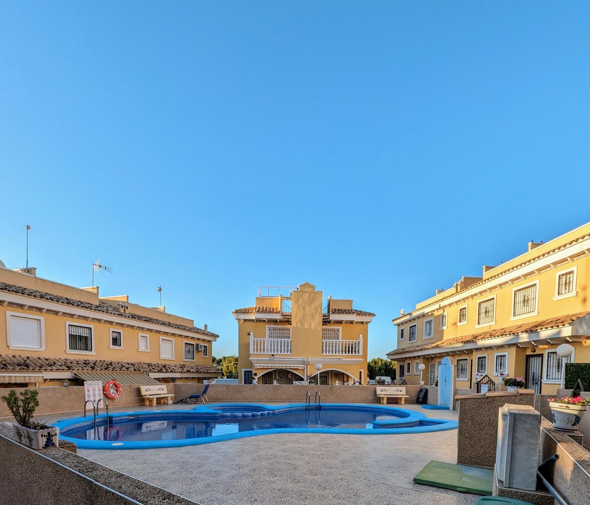 2 Bedroom Algorfa Townhouse With Pool Castillo de Montemar Buitenkant foto